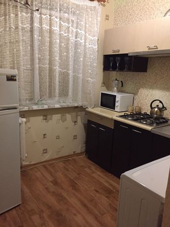 Rent an apartment in Dnipro on the Avenue Bohdana Khmelnytskoho per 5000 uah. 