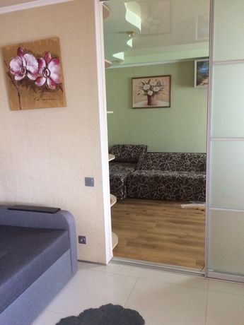 Rent an apartment in Kyiv near Metro Boryspilska per 11000 uah. 