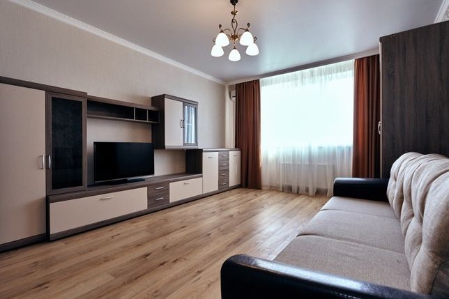 Rent an apartment in Kyiv on the St. Velyka Vasylkivska 132 per 5200 uah. 