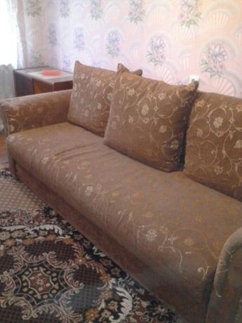 Rent an apartment in Dnipro on the Avenue Bohdana Khmelnytskoho per 5500 uah. 