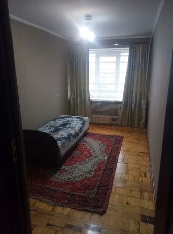 Снять комнату в Запорожье в Коммунарском районе за 1500 грн. 