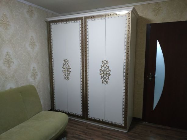 Rent an apartment in Kharkiv on the Avenue Heroiv Pratsi 10 per 9000 uah. 