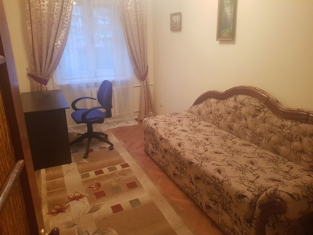 Rent a room in Lviv on the St. Dnisterska per 3500 uah. 