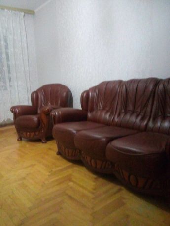 Rent an apartment in Kyiv on the St. Obolonska 33/35 per 12000 uah. 