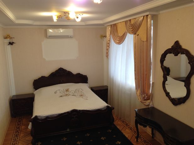 Rent a house in Zaporizhzhia on the St. Heroiv Dnipra per $2000 