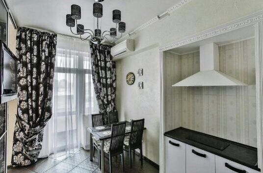 Rent an apartment in Kharkiv on the St. Heroiv Pratsi per 4000 uah. 