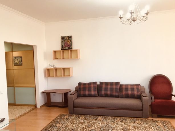Rent an apartment in Kyiv near Metro Dnipro per $1050 