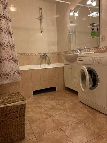 Rent an apartment in Kyiv on the St. Zhylianska 30а per $1300 