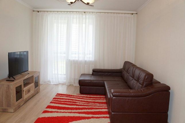 Rent a room in Kyiv on the St. Sribnokilska 22а per 3100 uah. 