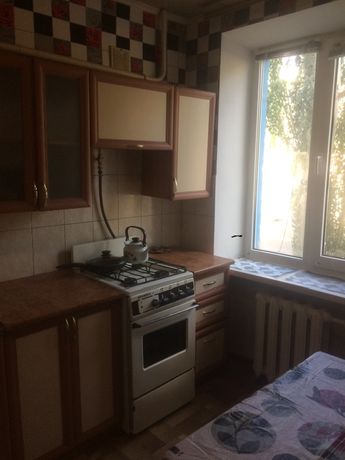 Rent an apartment in Melitopol on the Avenue Khmelnytskoho Bohdana per 3500 uah. 