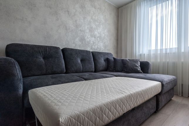 Rent a room in Kyiv on the St. Metalistiv 13 per 3300 uah. 