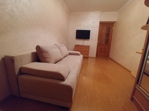 Rent a room in Lutsk on the Blvd. Druzhby Narodiv 12 per 3500 uah. 