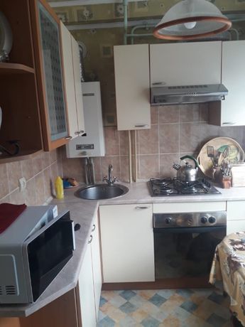 Rent an apartment in Kramatorsk on the Blvd. Kramatorskyi per 4500 uah. 