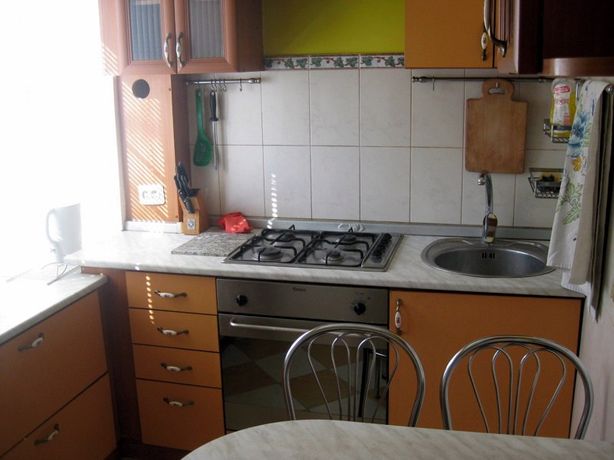 Rent an apartment in Sloviansk on the St. Universytetska per 2000 uah. 