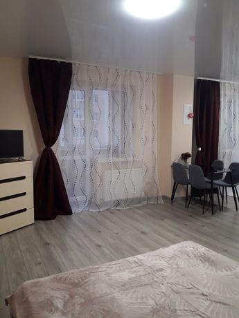 Rent daily an apartment in Lutsk on the Avenue Vidrodzhennia 50а per 470 uah. 