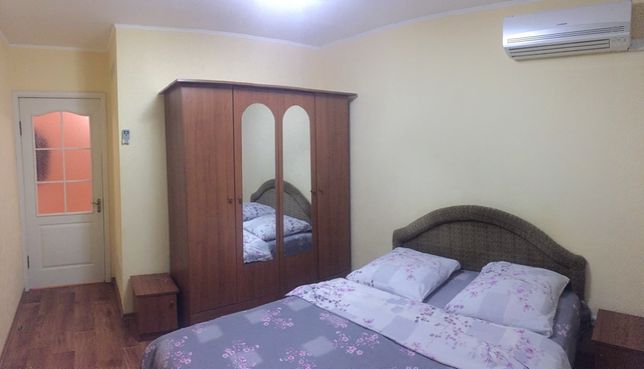 Rent daily an apartment in Nikopol on the St. Viktora Usova per 300 uah. 