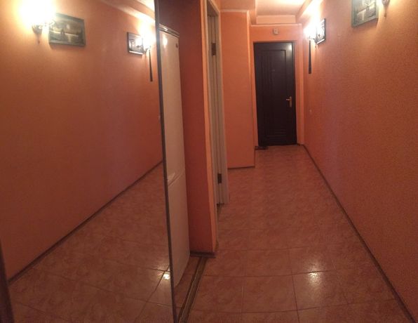 Rent daily an apartment in Nikopol on the St. Viktora Usova per 300 uah. 