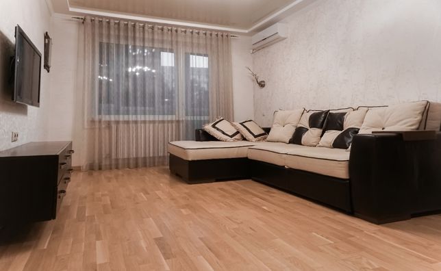 Rent an apartment in Dnipro on the Avenue Heroiv 21 per 8500 uah. 