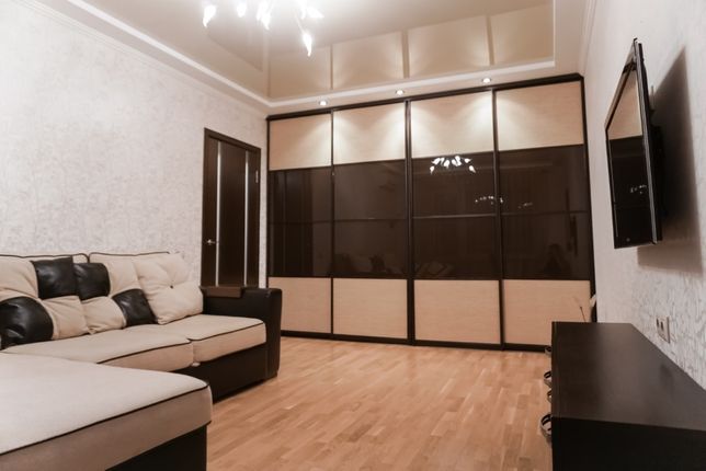 Rent an apartment in Dnipro on the Avenue Heroiv 21 per 8500 uah. 