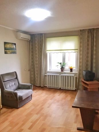 Rent an apartment in Dnipro on the St. Naberezhna Peremohy 124 per 5000 uah. 