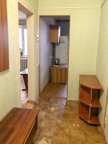 Rent an apartment in Dnipro on the St. Naberezhna Peremohy 124 per 5000 uah. 