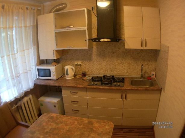 Rent daily an apartment in Poltava on the St. Sinna 1 per 250 uah. 