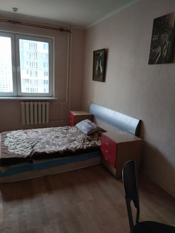 Снять квартиру в Киеве на ул. Ахматовой Анны 28 за 9500 грн. 