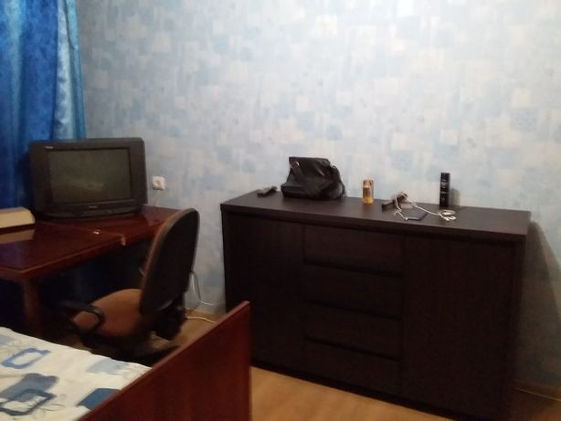 Rent a room in Dnipro on the St. Bohomaza 188 per 2000 uah. 