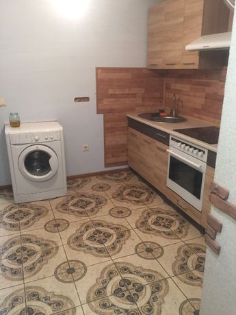 Rent an apartment in Chernivtsi on the St. Proektova per 5500 uah. 