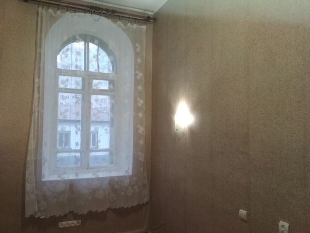 Rent a room in Chernihiv on the St. Honcha per 900 uah. 