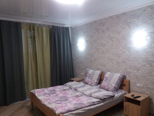 Rent daily an apartment in Lutsk on the St. Vynnychenka per 500 uah. 