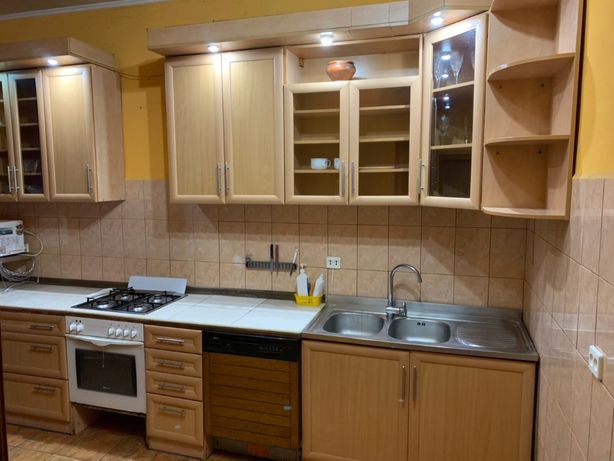 Rent a room in Kyiv near Metro Demievskaya per 2100 uah. 