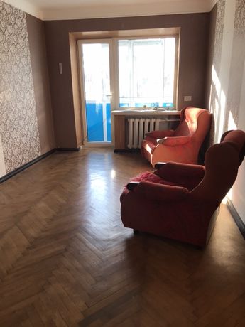 Rent an apartment in Melitopol per 3200 uah. 