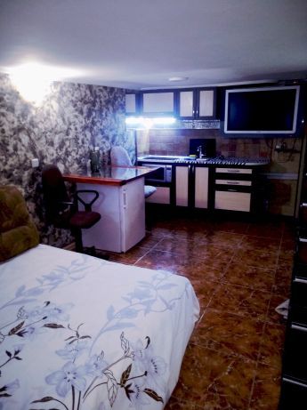 Rent daily an apartment in Chernihiv on the St. Dobrovoltsiv 2 per 499 uah. 