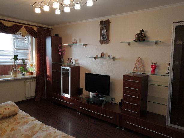 Rent an apartment in Kyiv on the lane Minskyi 5 per 10500 uah. 