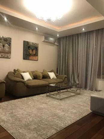 Rent an apartment in Kyiv on the St. Zhylianska 59 per $1000 