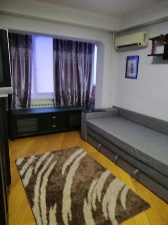 Rent daily an apartment in Kyiv on the St. Miliutenka 9 per 550 uah. 