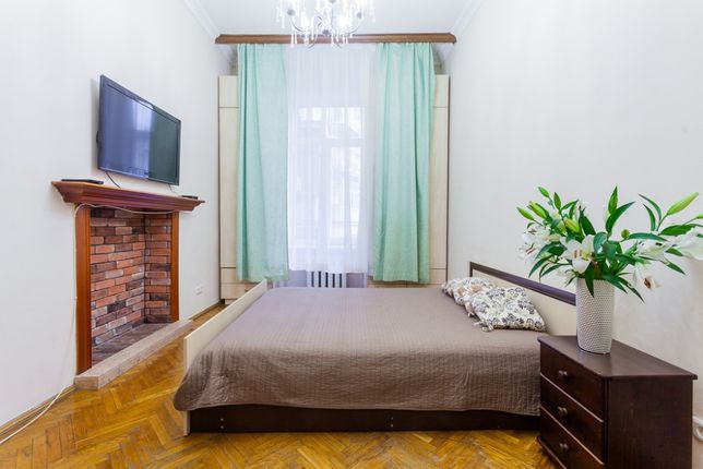 Зняти подобово квартиру в Києві на Михайлівська площа за 890 грн. 