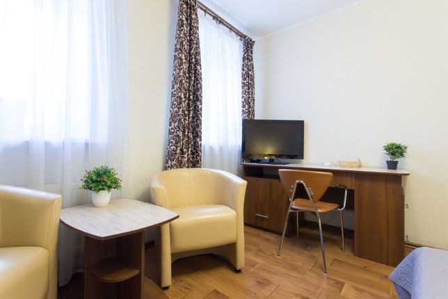 Rent daily an apartment in Kharkiv on the St. Lyudviha Svobody 5 per 430 uah. 