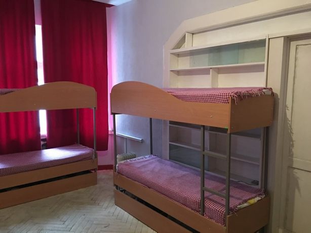 Rent a room in Kyiv near Metro Ploshcha Lva Tolstoho per 2100 uah. 