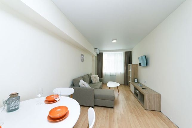 Rent daily an apartment in Kyiv near Metro Beresteiska per 900 uah. 