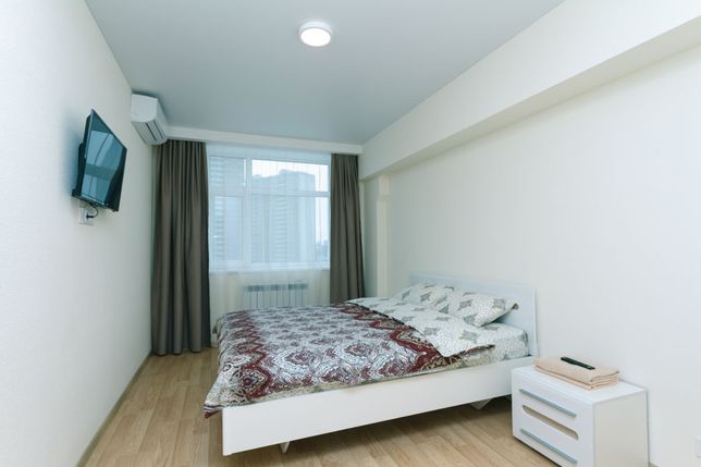 Rent daily an apartment in Kyiv near Metro Beresteiska per 900 uah. 