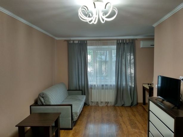 Зняти подобово квартиру в Маріуполі на пров. 1-й Приморський за 240 грн. 