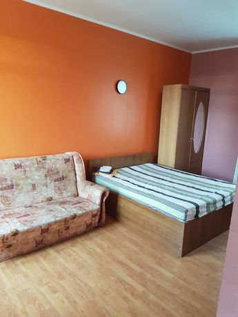Rent daily an apartment in Kyiv on the St. Narodnoho Opolchennia 450-600 per 450 uah. 