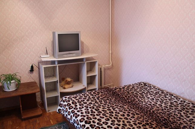 Снять посуточно квартиру в Киеве на Соломенская площадь за 500 грн. 