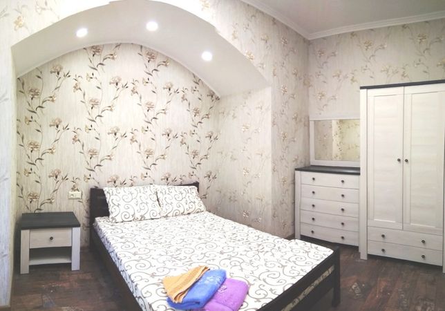 Rent daily an apartment in Odesa on the Avenue Oleksandrivskyi per 449 uah. 