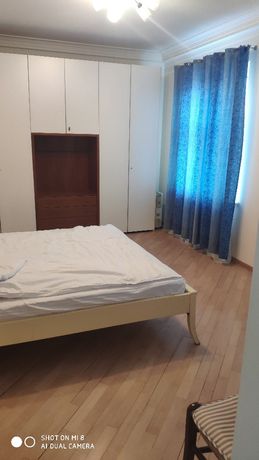 Rent an apartment in Kyiv on the St. Prorizna 3 per $1200 