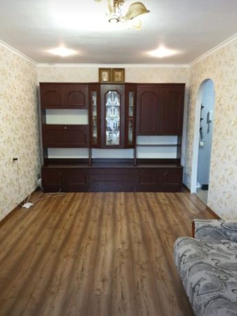 Rent an apartment in Kyiv on the St. Smilianska 13 per 8500 uah. 