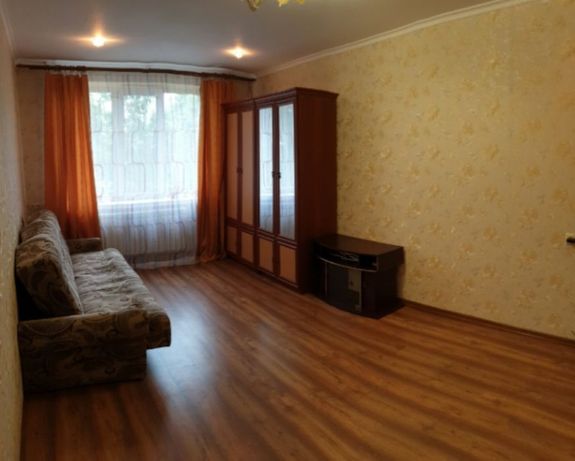 Rent an apartment in Kyiv on the St. Smilianska 13 per 8500 uah. 