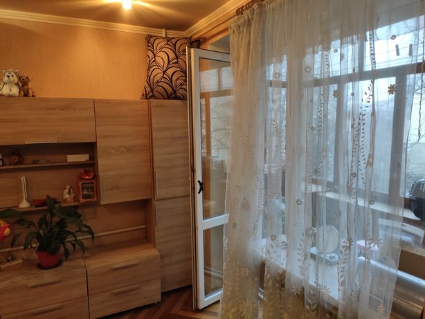 Снять квартиру в Киеве возле ст.М. Демиевская за 9000 грн. 